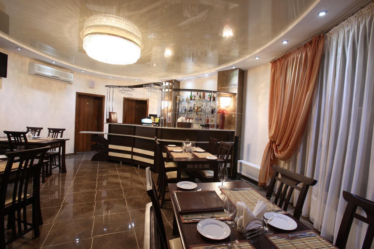 Prestige Hotel Гомел Екстериор снимка